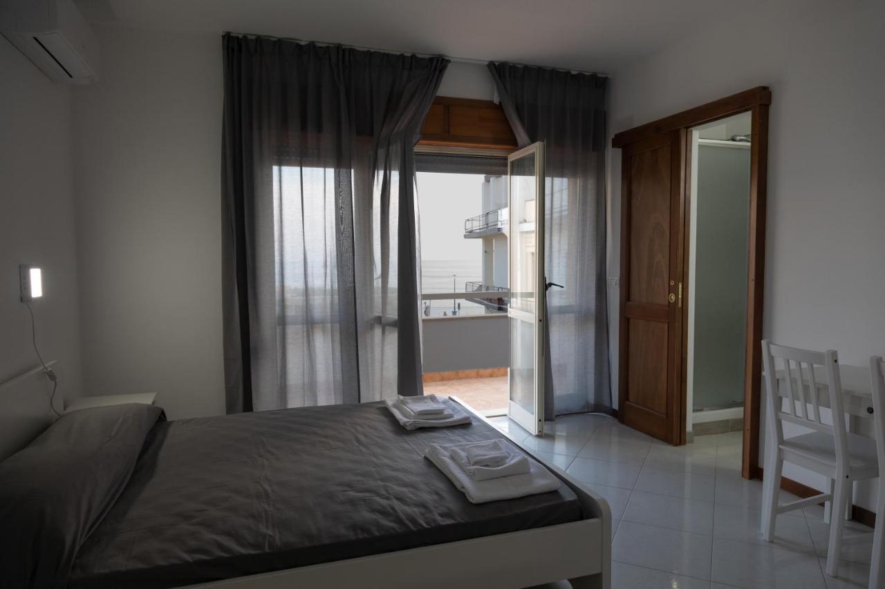 B&B Lungomare Диаманте Экстерьер фото